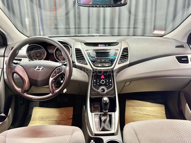 Hyundai Elantra 2015, 74,000 km - 1.8 l - Sumqayıt