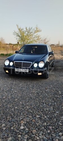 Mercedes E 240 1999, 350,000 km - 2.4 l - Sabirabad