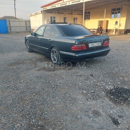 Mercedes E 240 1999, 350,000 km - 2.4 l - Sabirabad