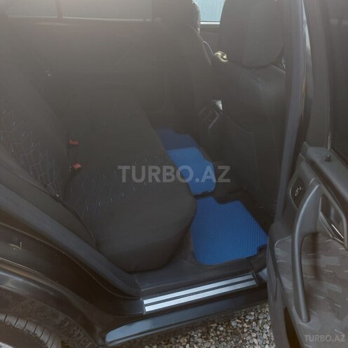Mercedes E 240 1999, 350,000 km - 2.4 l - Sabirabad