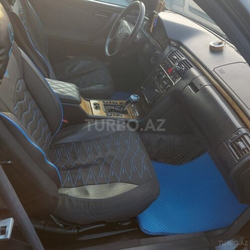 Mercedes E 240 1999, 350,000 km - 2.4 l - Sabirabad