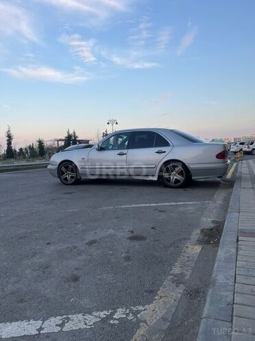 Mercedes E 240 1999, 246,754 km - 2.4 l - Bakı