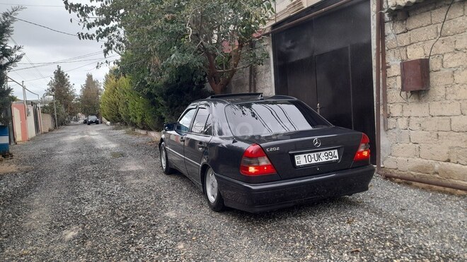 Mercedes C 220 1995, 200,000 km - 2.2 л - Bakı
