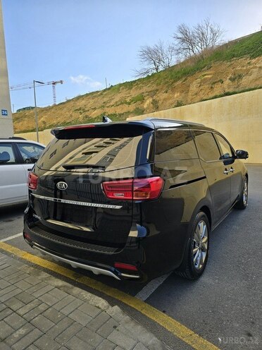 Kia Carnival-6