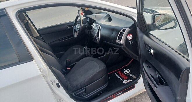 Hyundai i20 2010, 296,569 km - 1.4 l - Bakı