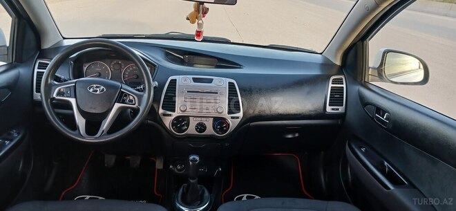 Hyundai i20 2010, 296,569 km - 1.4 l - Bakı