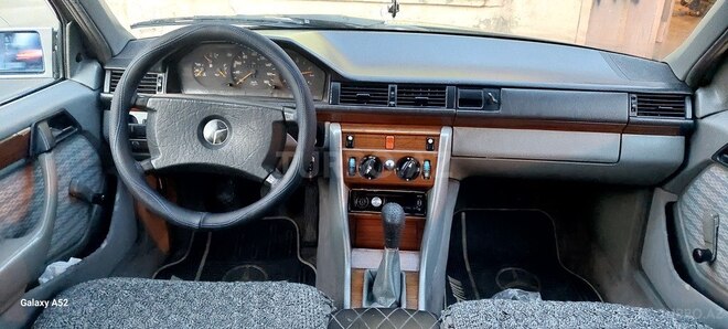 Mercedes E 200 d 1991, 186,000 km - 2.0 л - Bakı