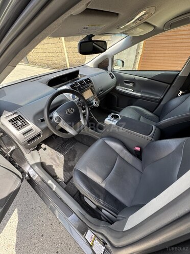 Toyota Prius V 2011, 280,000 km - 1.8 л - Bakı