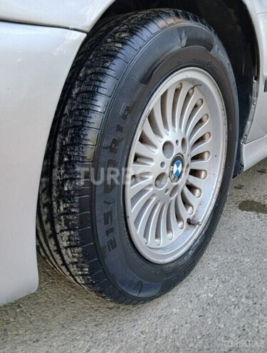 BMW 525 1998, 200,000 km - 2.5 l - Mingəçevir