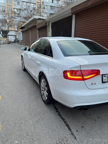 Audi A4 2015, 144,000 km - 1.8 л - Bakı