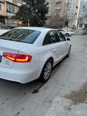 Audi A4 2015, 144,000 km - 1.8 л - Bakı