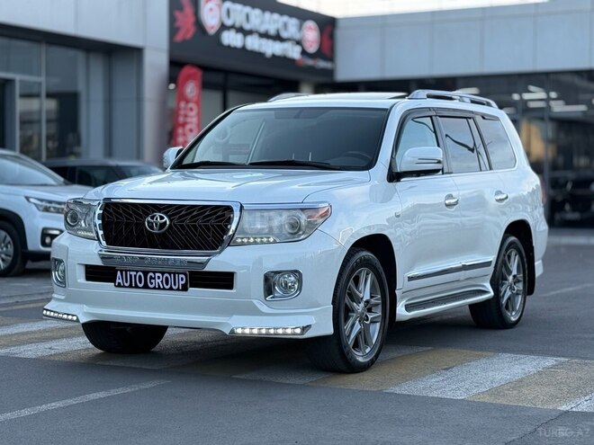 Toyota Land Cruiser-6