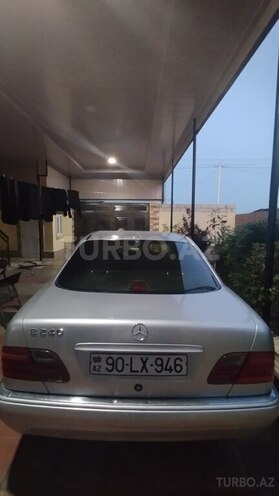 Mercedes E 240 1997, 200,000 km - 2.4 l - Cəlilabad