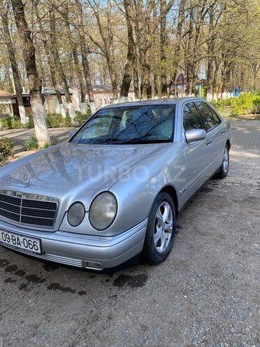 Mercedes E 240 1998, 272,631 km - 2.4 л - Masallı