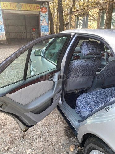Mercedes E 240 1998, 272,631 km - 2.4 л - Masallı