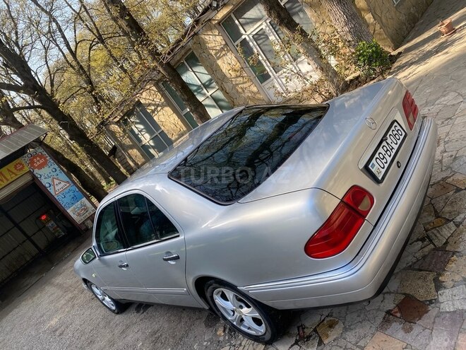 Mercedes E 240 1998, 272,631 km - 2.4 л - Masallı