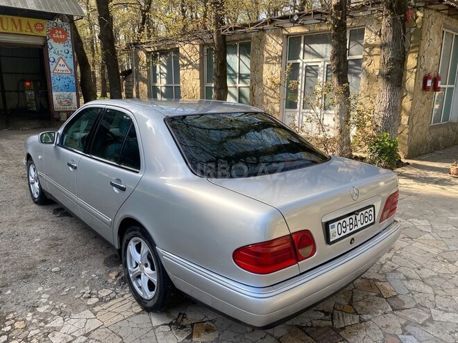 Mercedes E 240 1998, 272,631 km - 2.4 л - Masallı