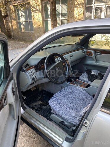 Mercedes E 240 1998, 272,631 km - 2.4 л - Masallı