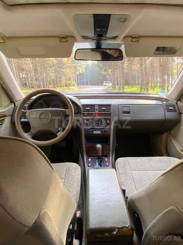 Mercedes C 200 1995, 256,000 km - 2.0 l - Bakı