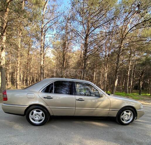 Mercedes C 200 1995, 256,000 km - 2.0 l - Bakı