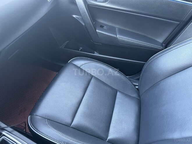 Toyota Corolla 2015, 77,300 km - 1.8 l - Bakı