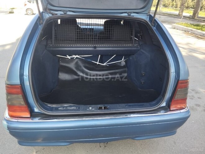 Mercedes C 220 d 1999, 237,930 km - 2.2 л - Bakı