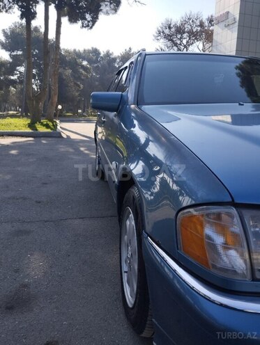 Mercedes C 220 d 1999, 237,930 km - 2.2 л - Bakı