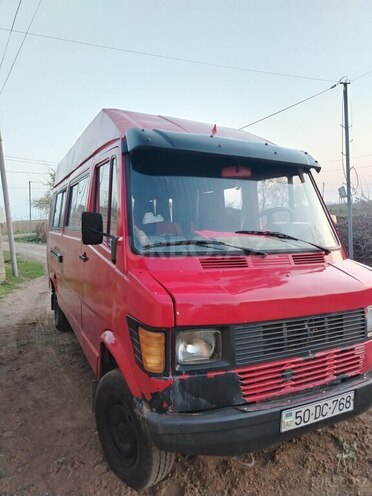 Mercedes 308 D 1979, 645,454 km - 2.3 l - Biləsuvar