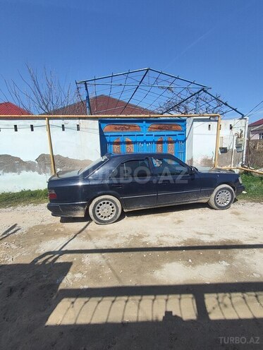 Mercedes E 260 1989, 584,697 km - 2.6 l - Bakı