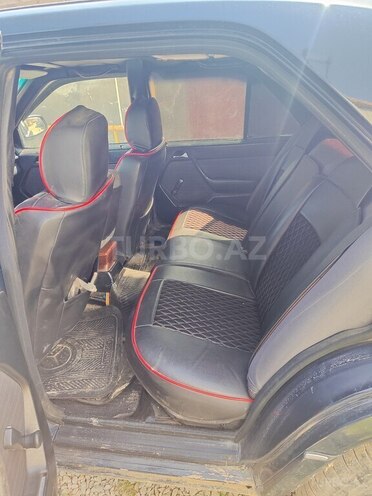 Mercedes E 260 1989, 584,697 km - 2.6 l - Bakı