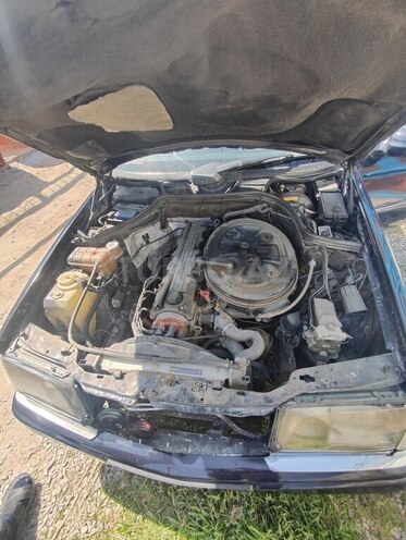 Mercedes E 260 1989, 584,697 km - 2.6 l - Bakı