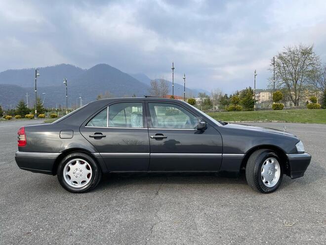 Mercedes C 220 1994, 450,000 km - 2.2 л - Qəbələ