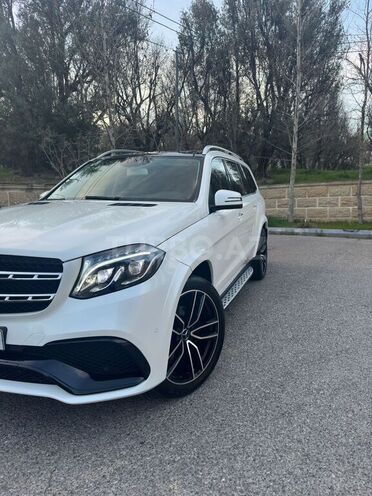 Mercedes GLS 450 4MATIC-2