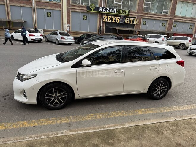 Toyota Auris 2014, 222,000 km - 1.4 l - Bakı