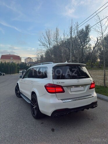 Mercedes GLS 450 4MATIC-12