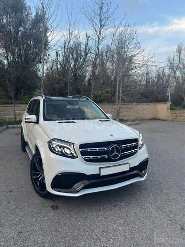Mercedes GLS 450 4MATIC-1