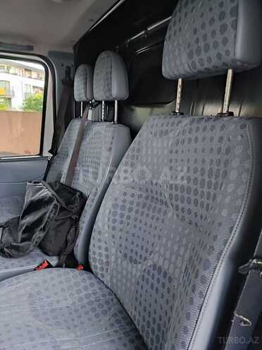 Ford Transit-14