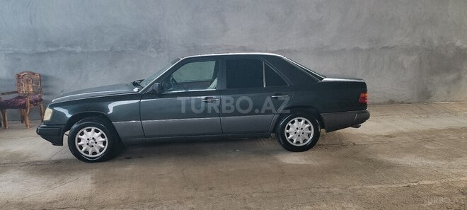 Mercedes E 200 1992, 590,000 km - 2.0 l - Tovuz