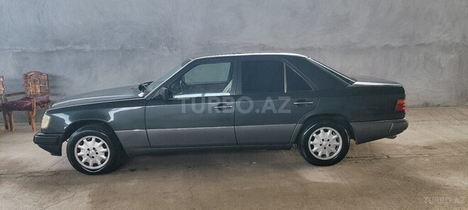 Mercedes E 200 1992, 590,000 km - 2.0 l - Tovuz
