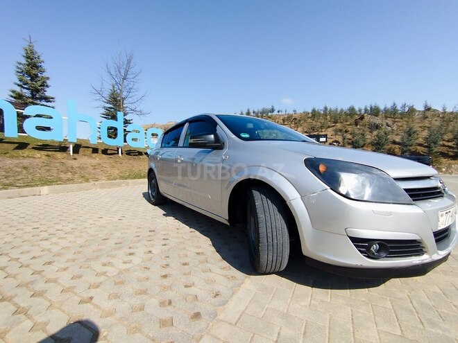 Opel Astra 2006, 287,000 km - 1.4 l - Qusar