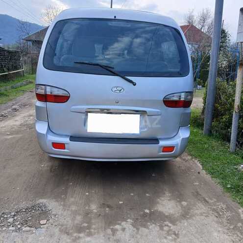 Hyundai H-1 2005, 484,030 km - 2.5 l - Astara