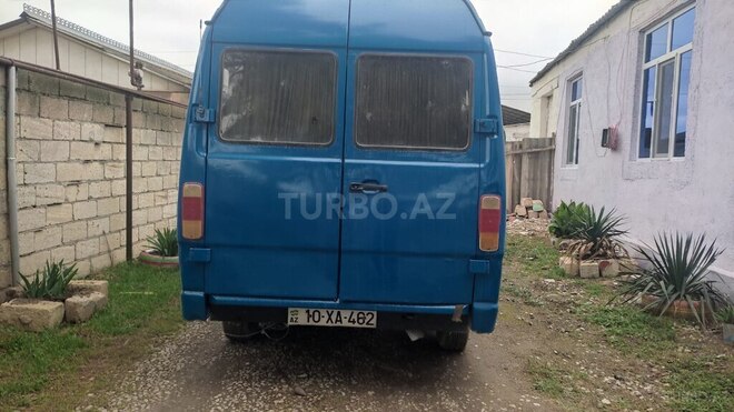 Mercedes 208 D 1991, 500,000 km - 2.2 л - Şabran