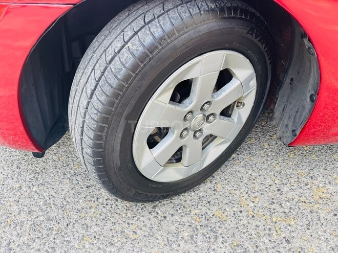 Toyota Prius-13