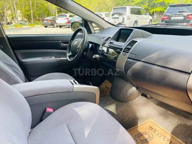 Toyota Prius-9