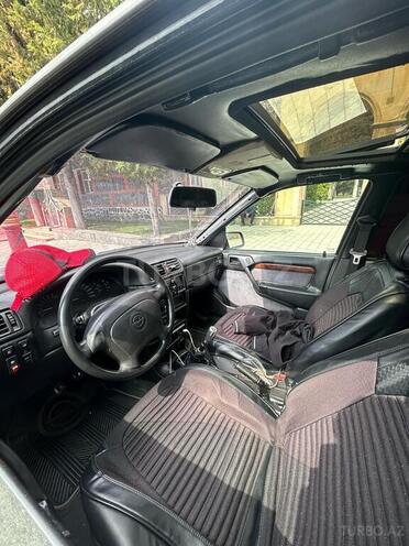 Opel Vectra 1994, 500,000 km - 2.0 l - Qax