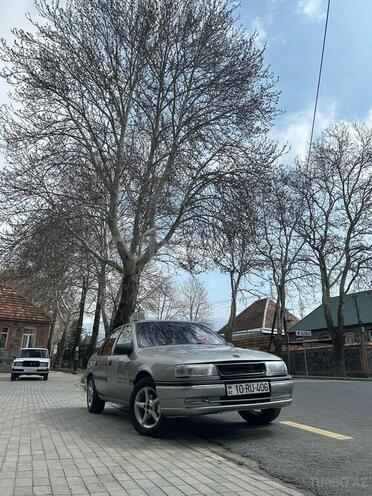 Opel Vectra 1994, 500,000 km - 2.0 l - Qax