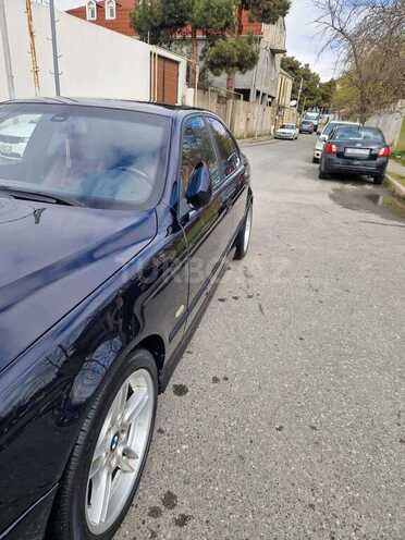 BMW 525 2003, 300,000 km - 2.5 l - Bakı