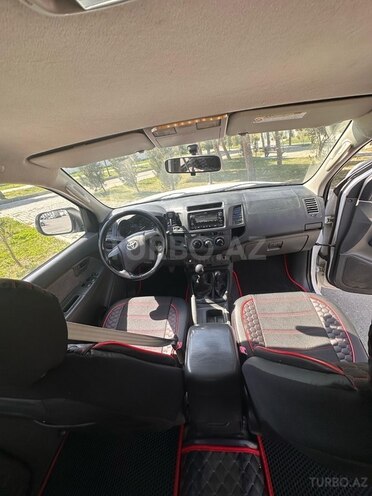 Toyota Hilux 2012, 220,000 km - 2.5 л - Bakı