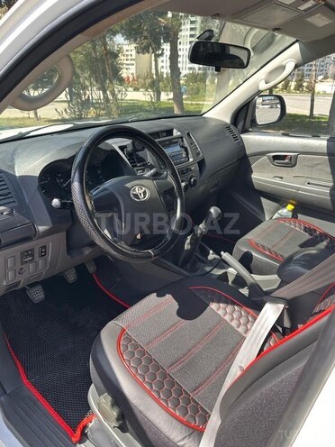 Toyota Hilux 2012, 220,000 km - 2.5 л - Bakı