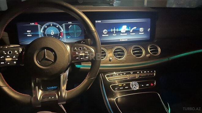 Mercedes E 200 d 2017, 99,000 km - 2.0 l - Bakı